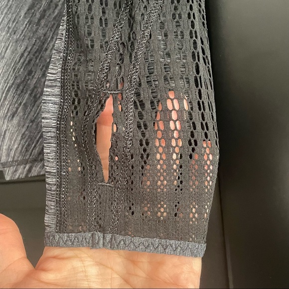 Like New! Lululemon Sun Runner Long Sleeve (8/10) - Picture 11 of 15